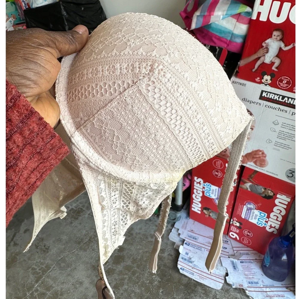 Victoria's Secret‎ Push Up Bra Size 34D Cream